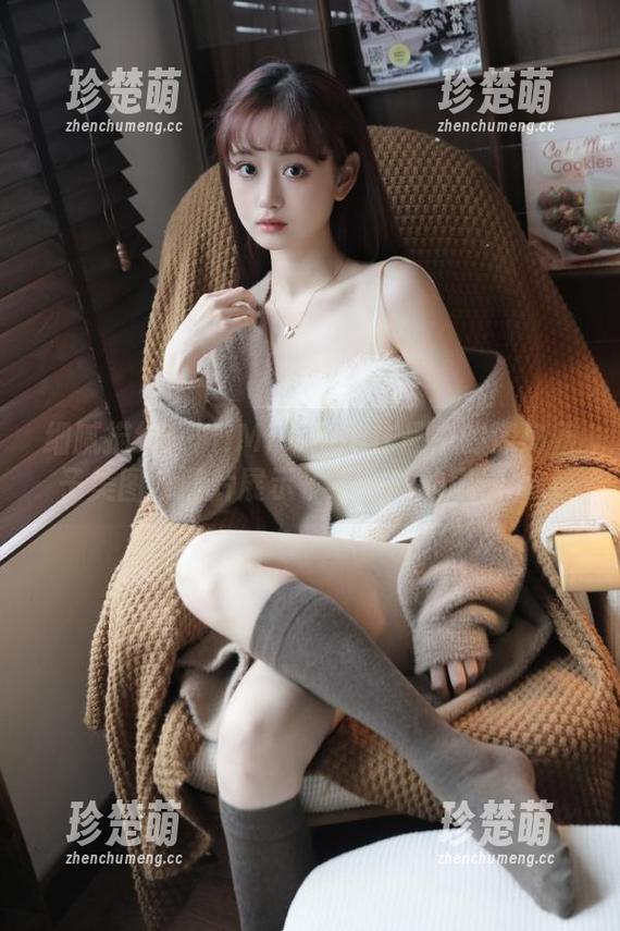 MiMi Chan 细腻描绘:MiMi Chan作品中的津岛善子美图与照片展示了不一样的风情.txt